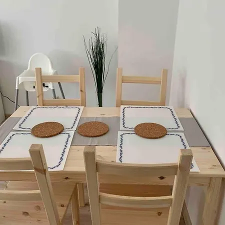 Moderne Für 5 Gäste In *